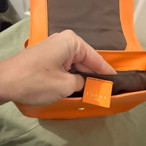 NWT LUANA ITALY SEDGWICK LARGE LEATHER SADDLE BAG orange - Picture 4 of 8